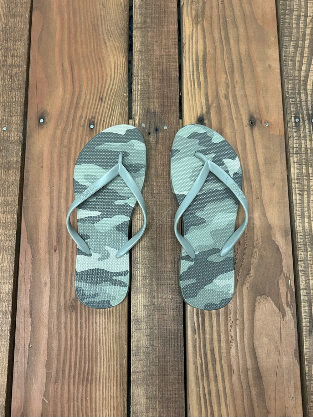 Victoria’s Secret Pink size 6.5 flip flops
